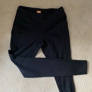 Lucy XS heathered black leggings